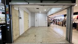 Lucky Plaza (D9), Retail #561793601